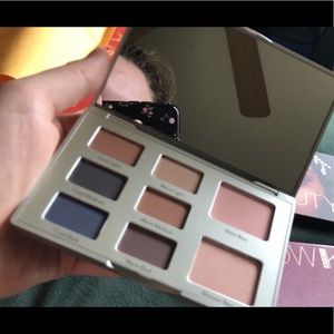 Cargo eye contour palette